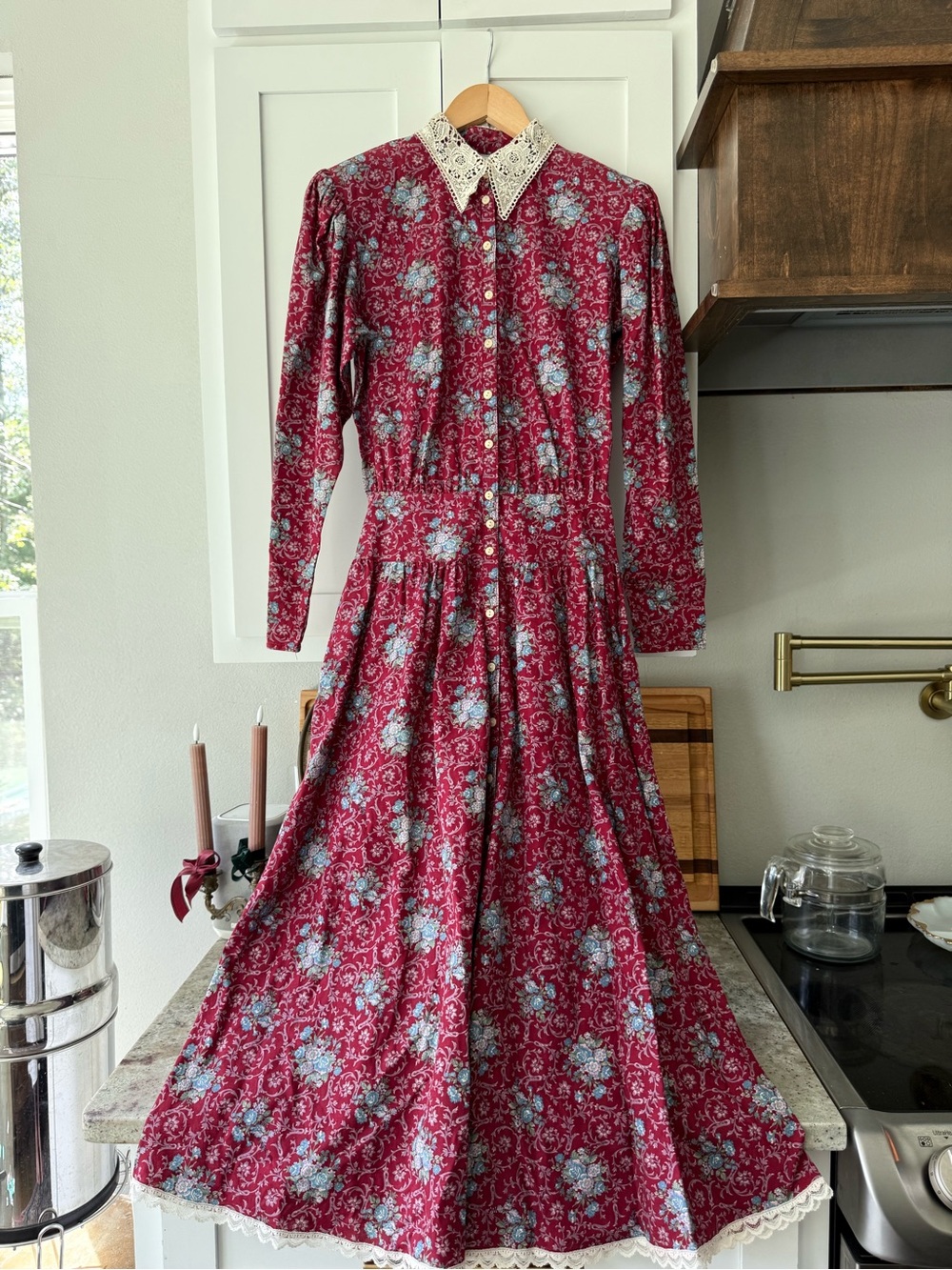 Vintage 70s Gunne Sax| Prairie Maxi Dress| Size 5| Burgundy Floral| Lace Collar